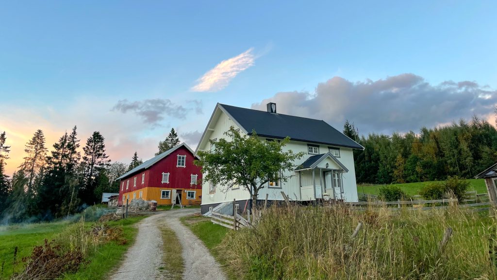 Camp Furnes: Avkobling og mestring på et idyllisk småbruk i Innlandet